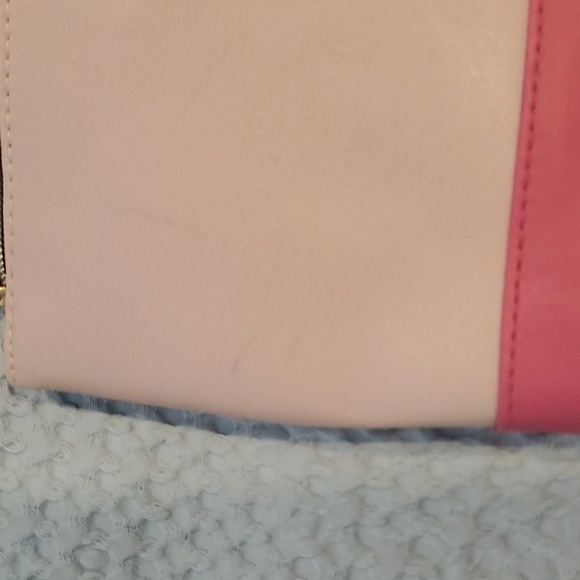 Trina Turk Large Cosmetic Bag (#19) - Picture 3 of 9